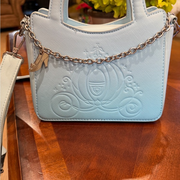 Handbags - Elegant Blue Handbag with Chain Detail